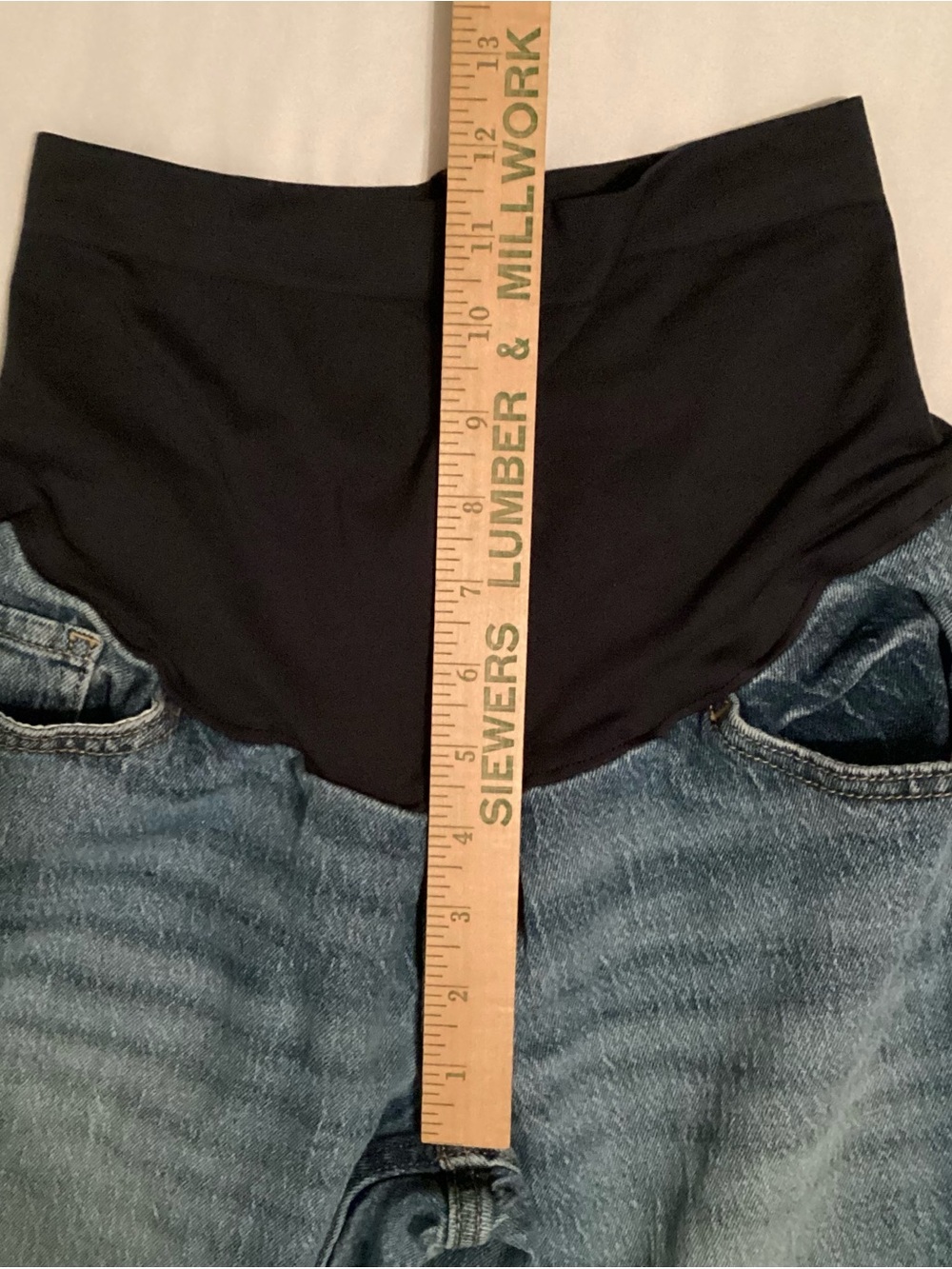 Old Navy Ladies Boyfriend Full Panel Pregnancy Maternity Jeans Size 2 Short - Picture 5 of 11
